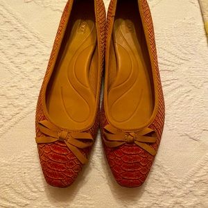 Born flats. Size 9.5 medium